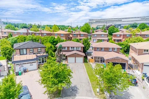 44 Pottery Crescent, ON L6S 3S3