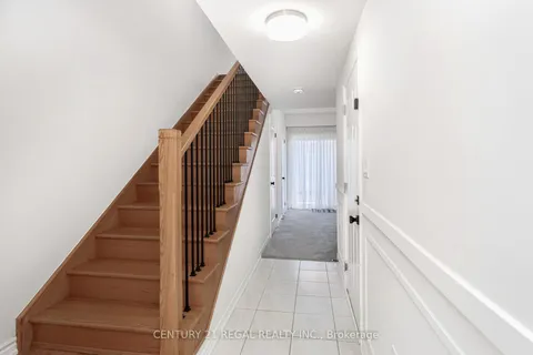 24 Arcola Street, ON L6P 4N7