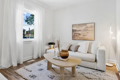 23 Vanevery Street, ON M8V 1Y5