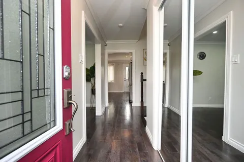 2 Aintree Crescent, ON L6T 2T1