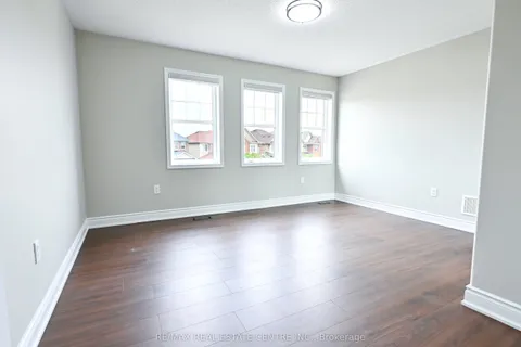 25 Giltspur Drive, ON L7A 0G2