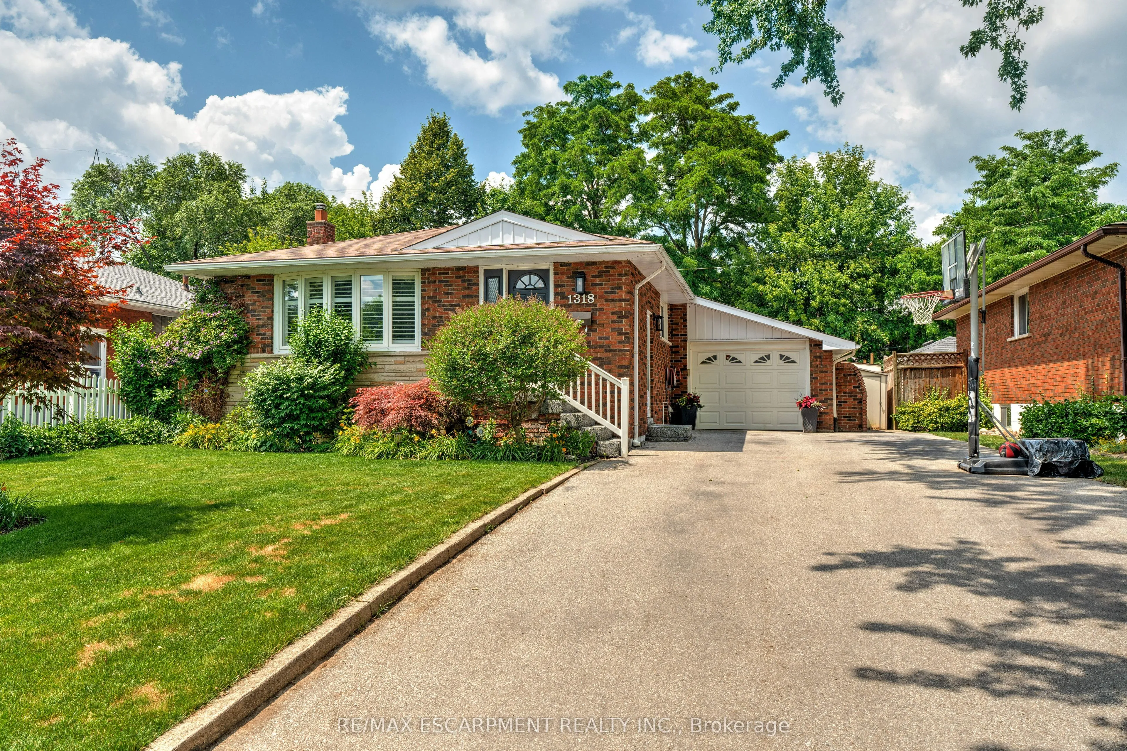1318 Rosemary Crescent, ON L7P 2P4