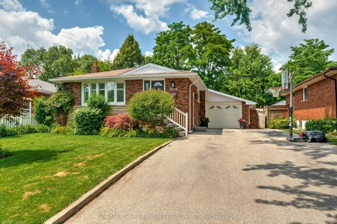 1318 Rosemary Crescent, ON L7P 2P4
