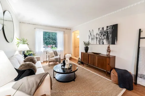 72 Edgecroft Road, ON M8Z 2B8