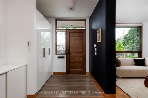 5 Bermuda Avenue, ON M8Y 2P6