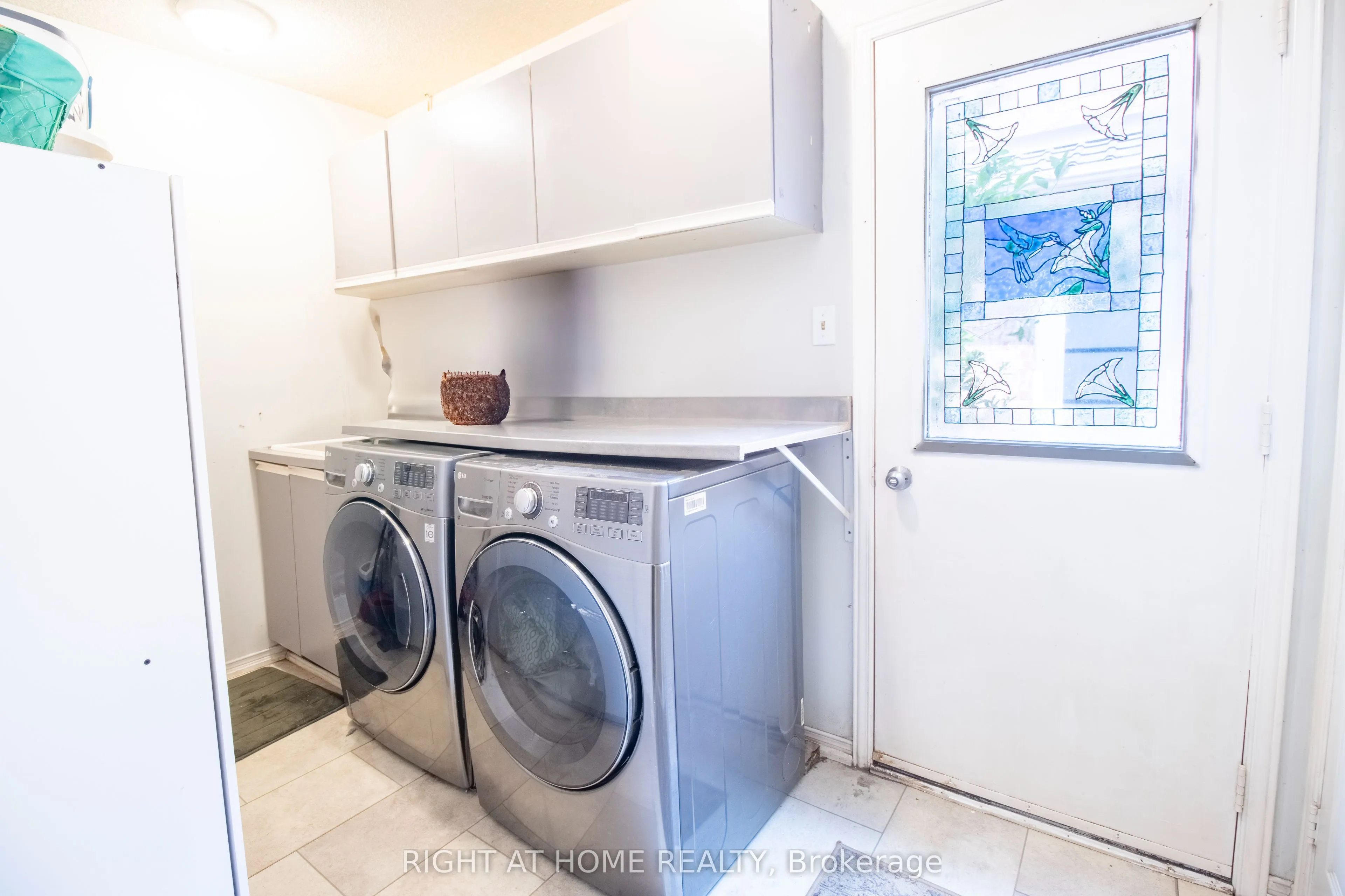 2 Brydon Crescent, ON L6X 3H5