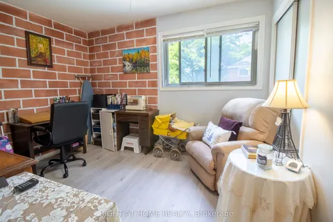 2 Brydon Crescent, ON L6X 3H5