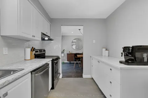 1484 Reynolds Avenue, ON L7M 3C1
