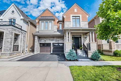 323 Harold Dent Trail, ON L6M 1R3