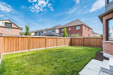 323 Harold Dent Trail, ON L6M 1R3