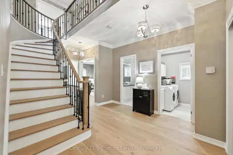 77 Esposito Drive, ON L7E 1T5