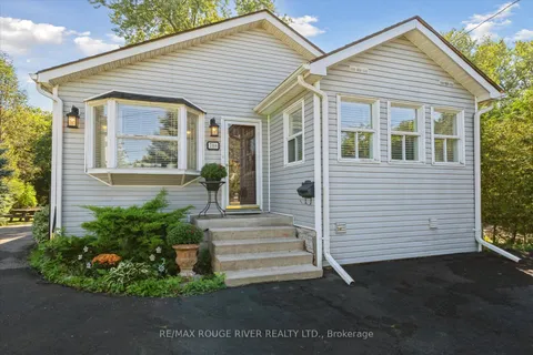 708 Montbeck Crescent, ON L5G 1P3