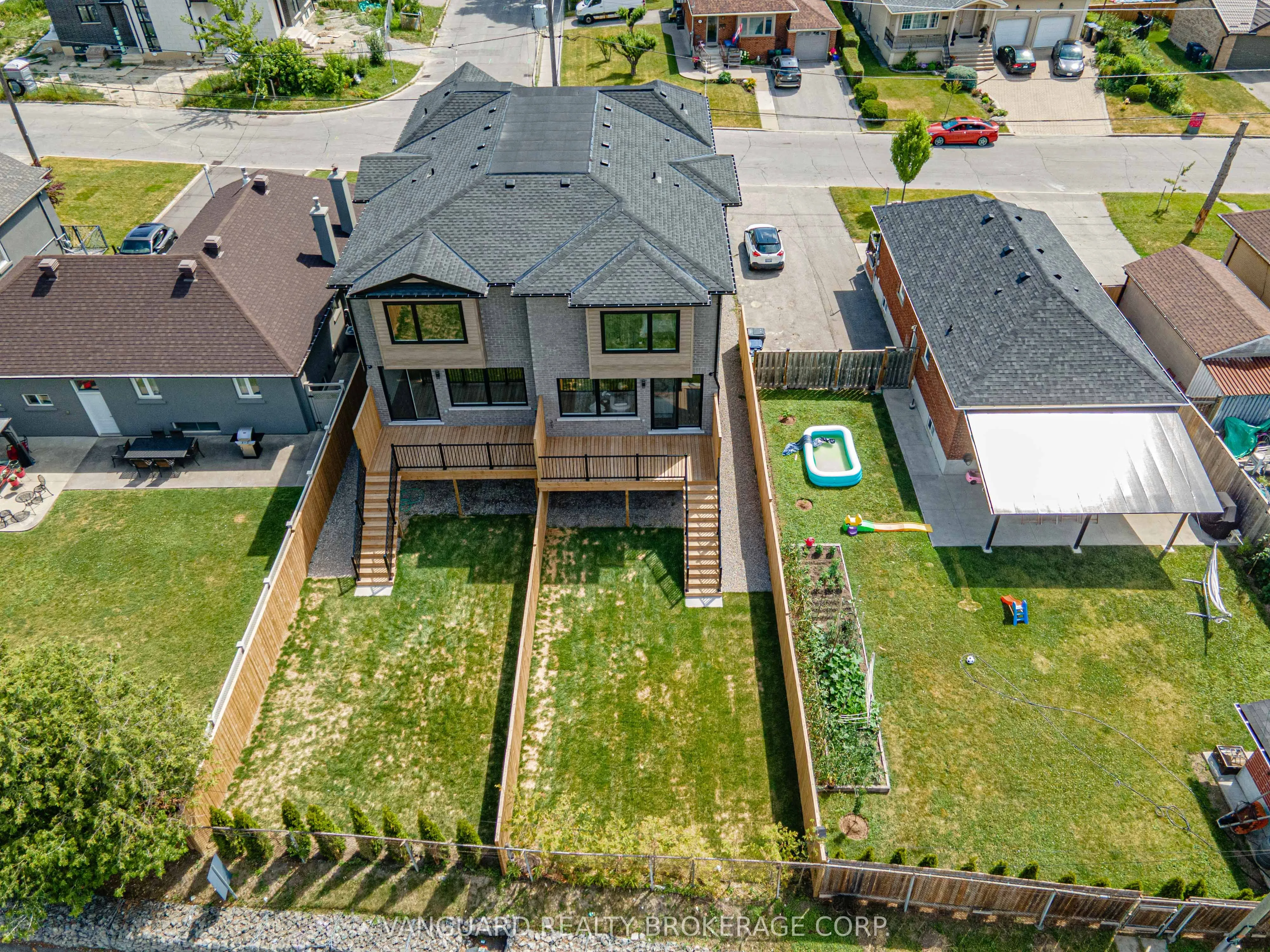 144 Winston Park Boulevard, ON M3K 1C5
