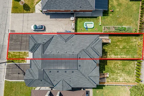 144 Winston Park Boulevard, ON M3K 1C5
