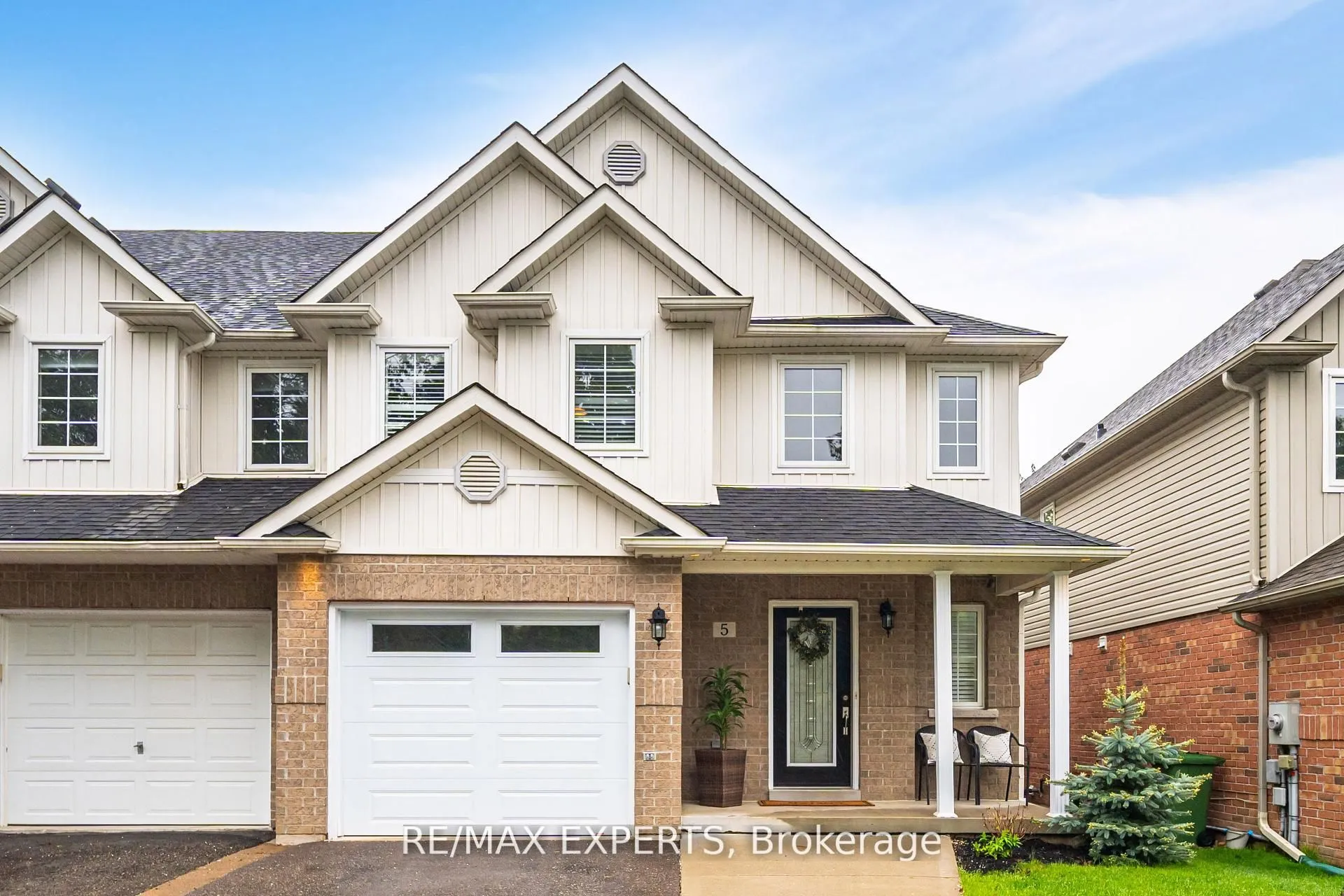 5 Leamster Trail, ON L7C 1G9
