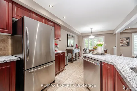 5 Leamster Trail, ON L7C 1G9
