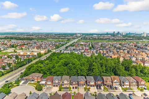 461 Acumen Court, ON L5W 0E2