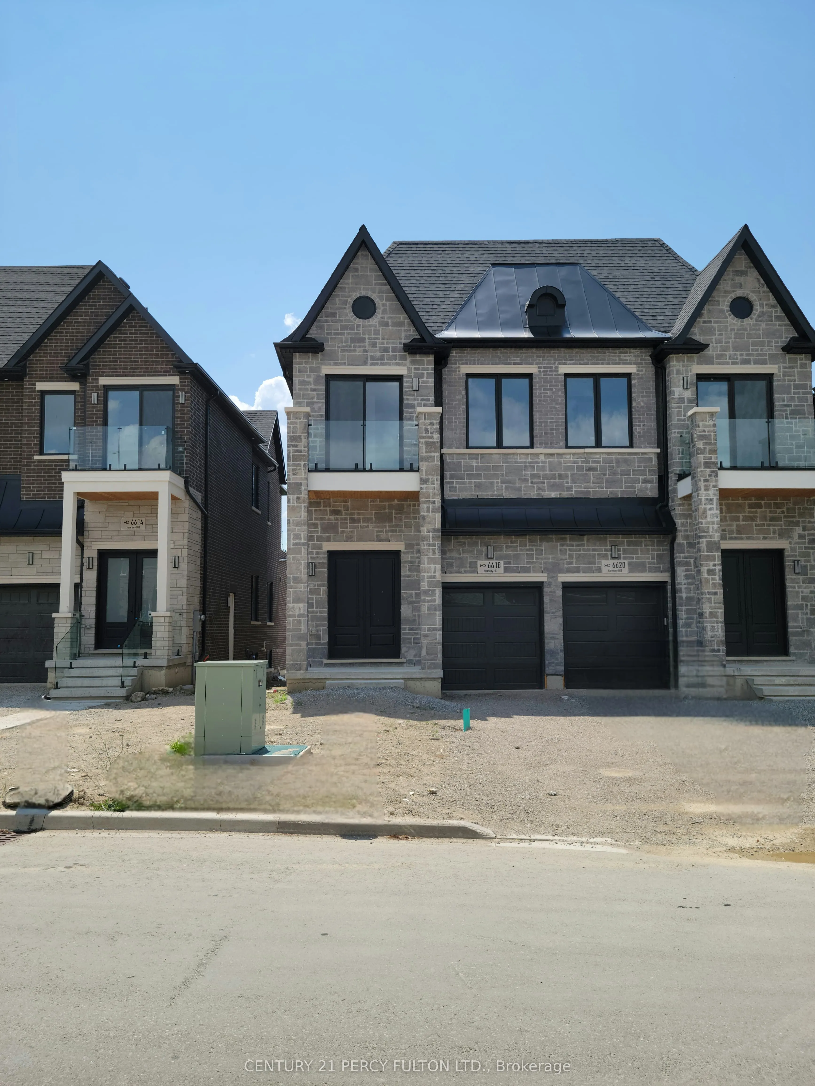 6618 Harmony Hill, ON L5W 1S5