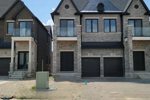 6618 Harmony Hill, ON L5W 1S5