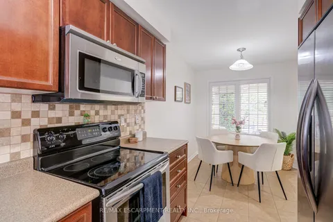 363 Prosser Circle, ON L9T 0P6