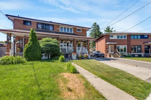122 Brookhaven Drive, ON M6M 4P2