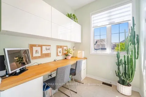 6 Kearny Avenue, ON L7C 3N9