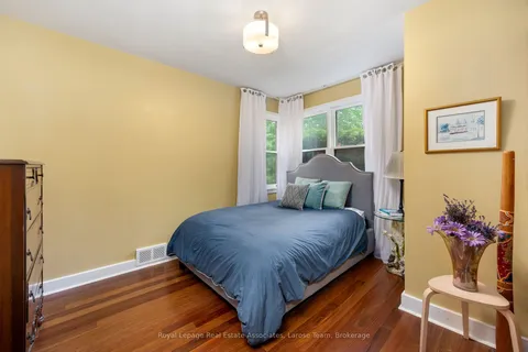 101 Mineola Road, ON L5G 2E6