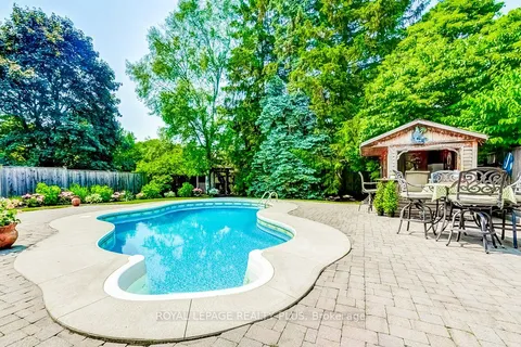 748 Francis Road, ON L7T 4A3