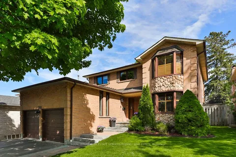 1910 Stoneybrook Court, ON L5L 3W2