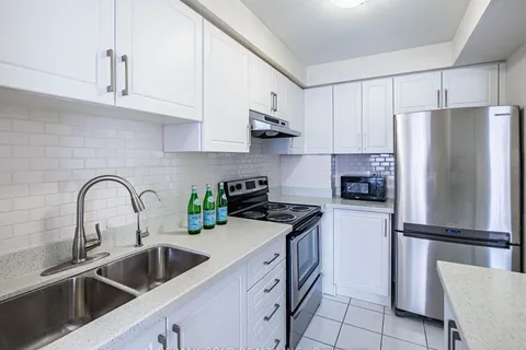 66 Muirland Crescent, ON L6X 4P3
