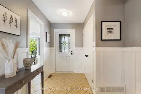 1684 Vaughan Drive, ON L7K 1C5