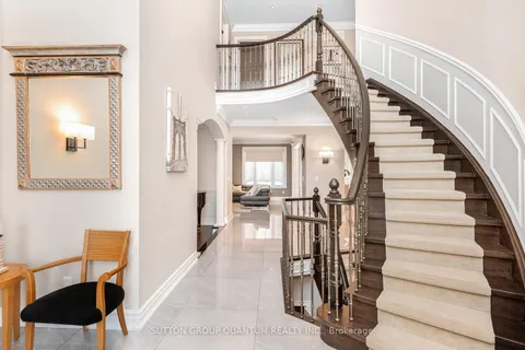 3868 O'Neil Gate, ON L5L 5X6