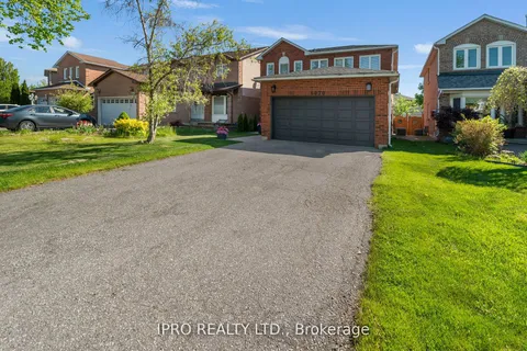 6070 Prairie Circle, ON L5N 5Z5