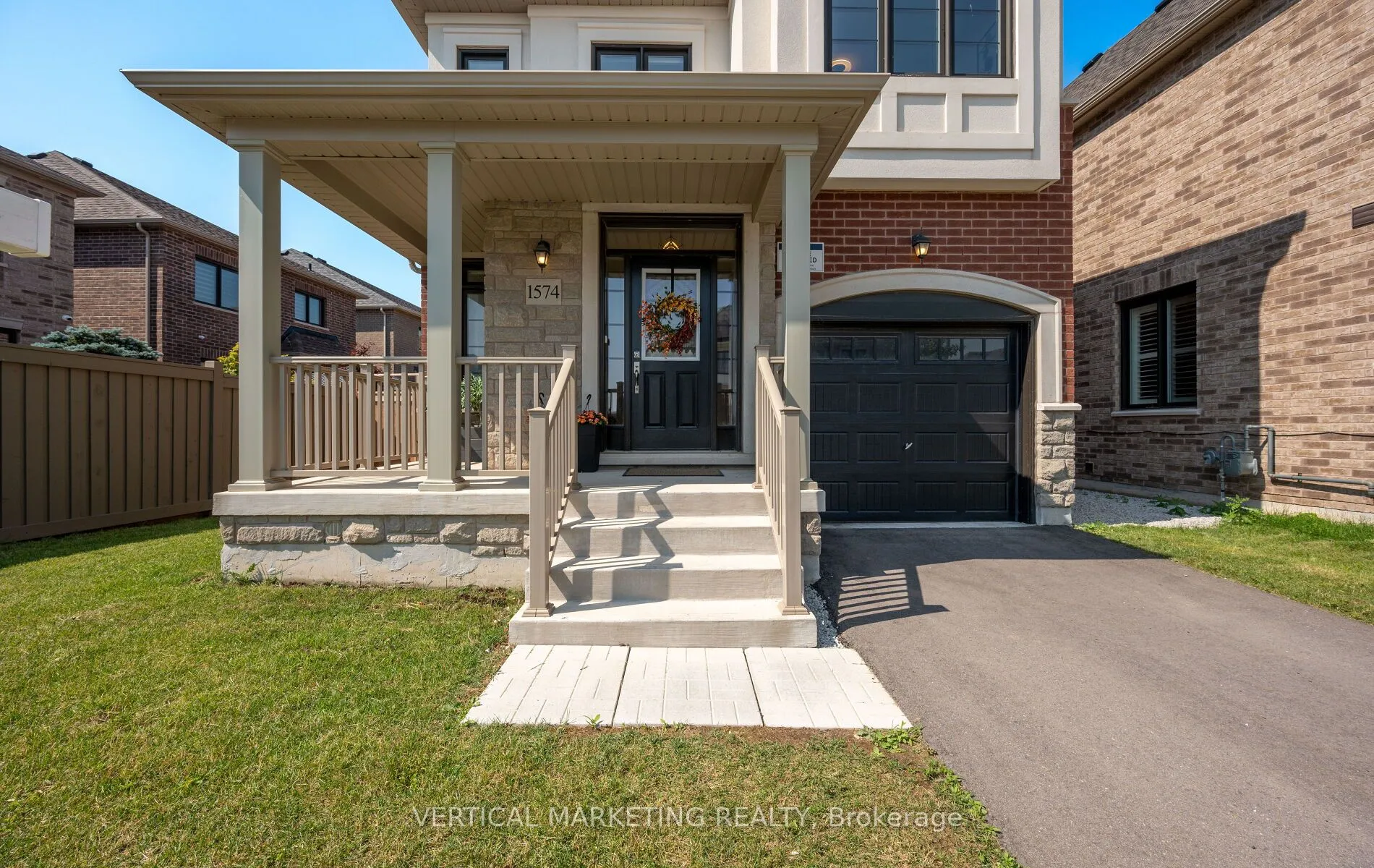 1574 Kovachik Boulevard, ON L9E 1T4