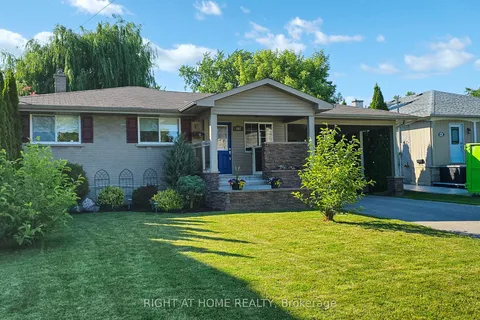 907 Fourth Street, ON L5E 1J8