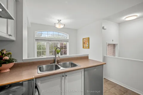 3301 Redpath Circle, ON L5N 8R3