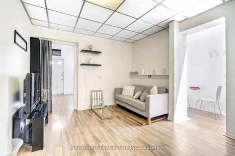 135 Fifth Street, ON M8V 2Z5