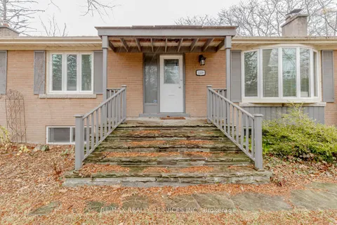 1259 Twin Oaks Dell Drive, ON L5H 3J7
