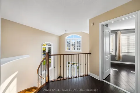 36 Boundbrook Drive, ON L7A 0M2