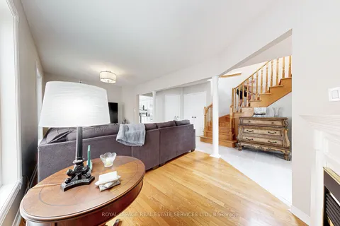 2036 Shady Glen Road, ON L6M 3T4