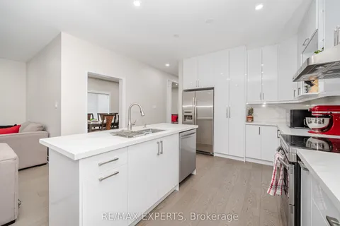 7236 Zinnia Place, ON L5W 1K5