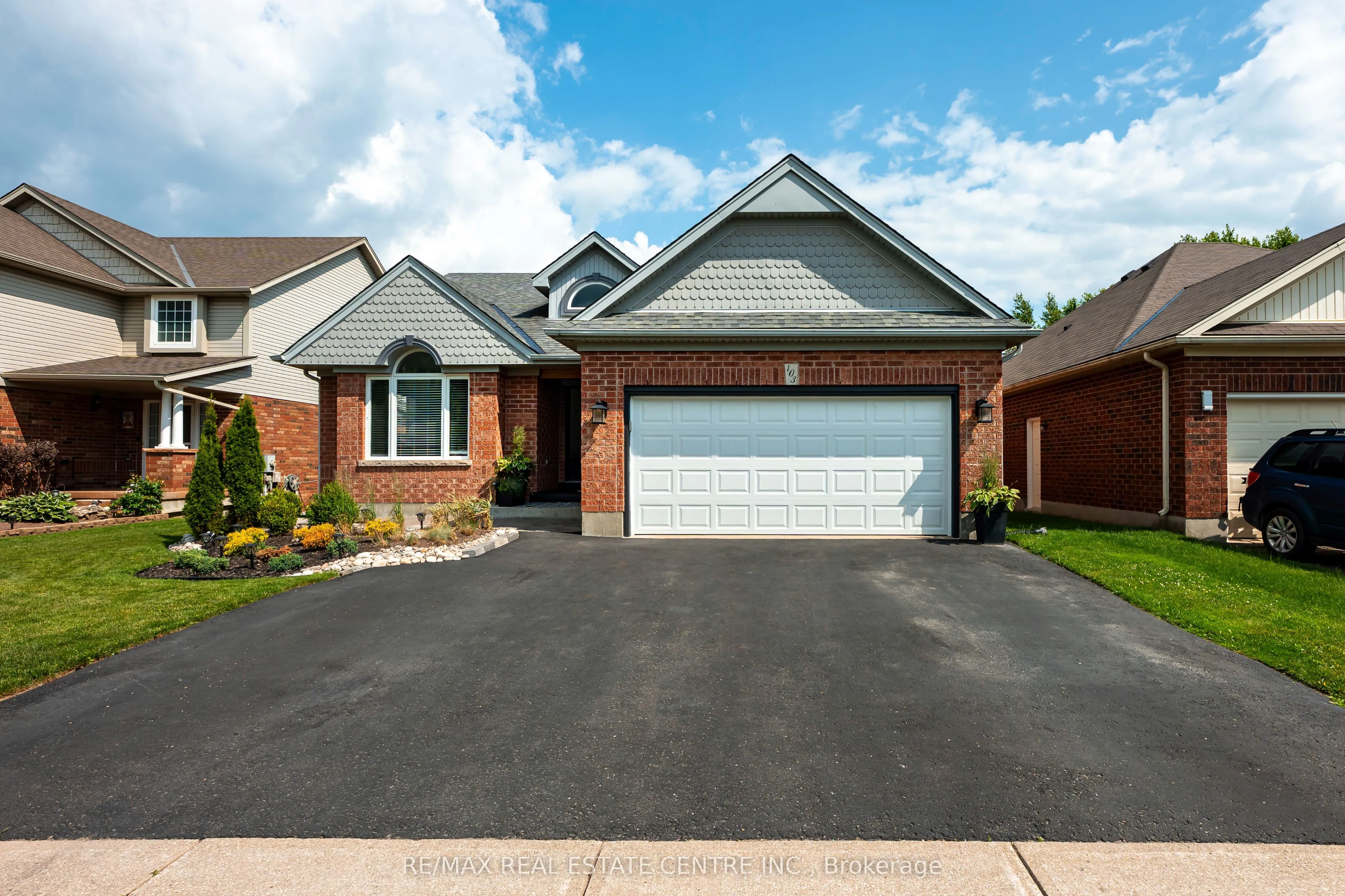 103 Hunter Road, ON L9W 5C2