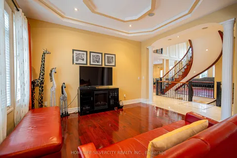 26 Jacob Brill Crescent, ON L6Y 5K5