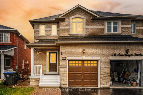 44 Amethyst Circle, ON L6P 0Z3