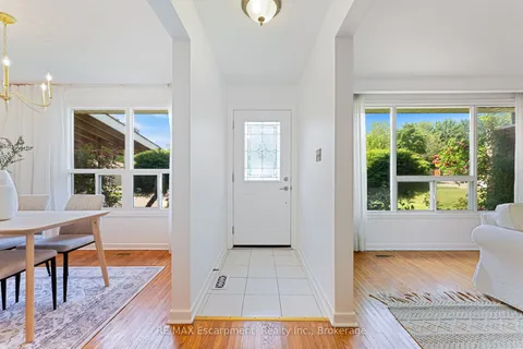 1610 Hobbs Crescent, ON L5J 3R9