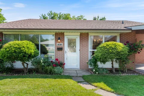 1610 Hobbs Crescent, ON L5J 3R9