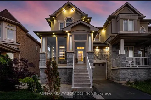 18 Merrickville Way, ON L6Y 0V8