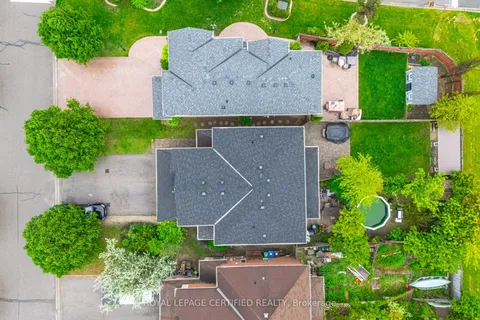 4 Hesketh Court, ON L7C 1C7