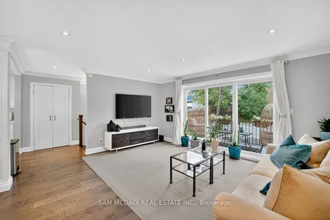42 Peter Street, ON L5H 2G8
