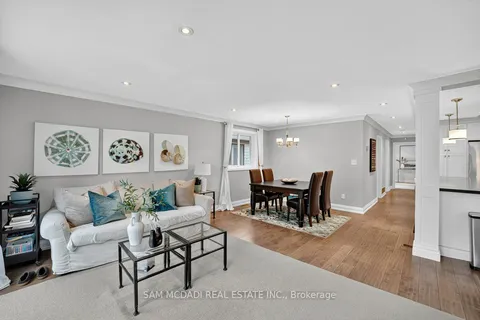 42 Peter Street, ON L5H 2G8